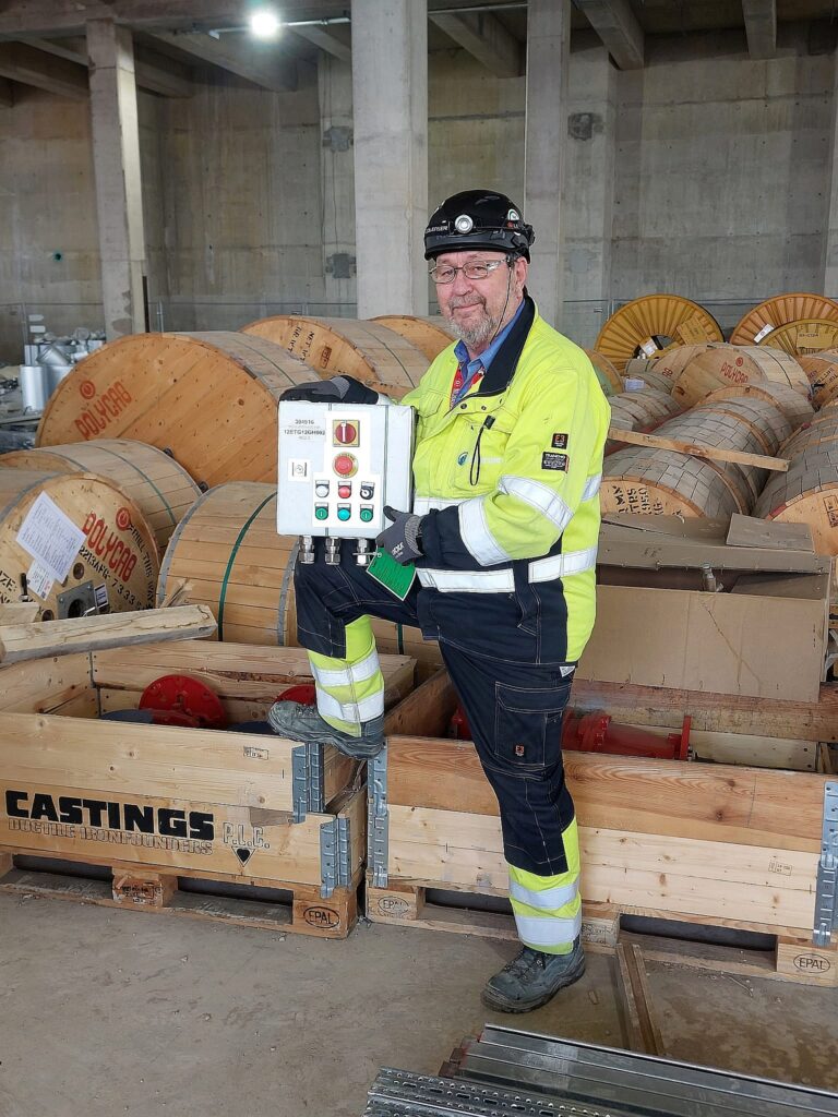 Peter Wolbers aan de knoppen bij Powerspex.