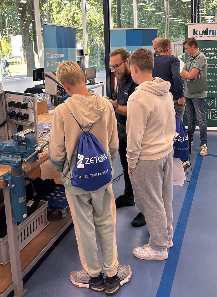Powerspex op stagemarkt SMEOT/ROC Hengelo.