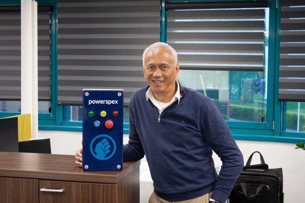 Norman Calmer aan de knoppen powerspex